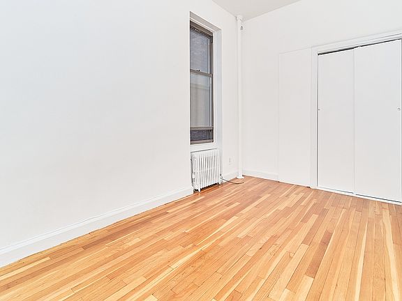 4th image of 353 W 44th St APT 5B