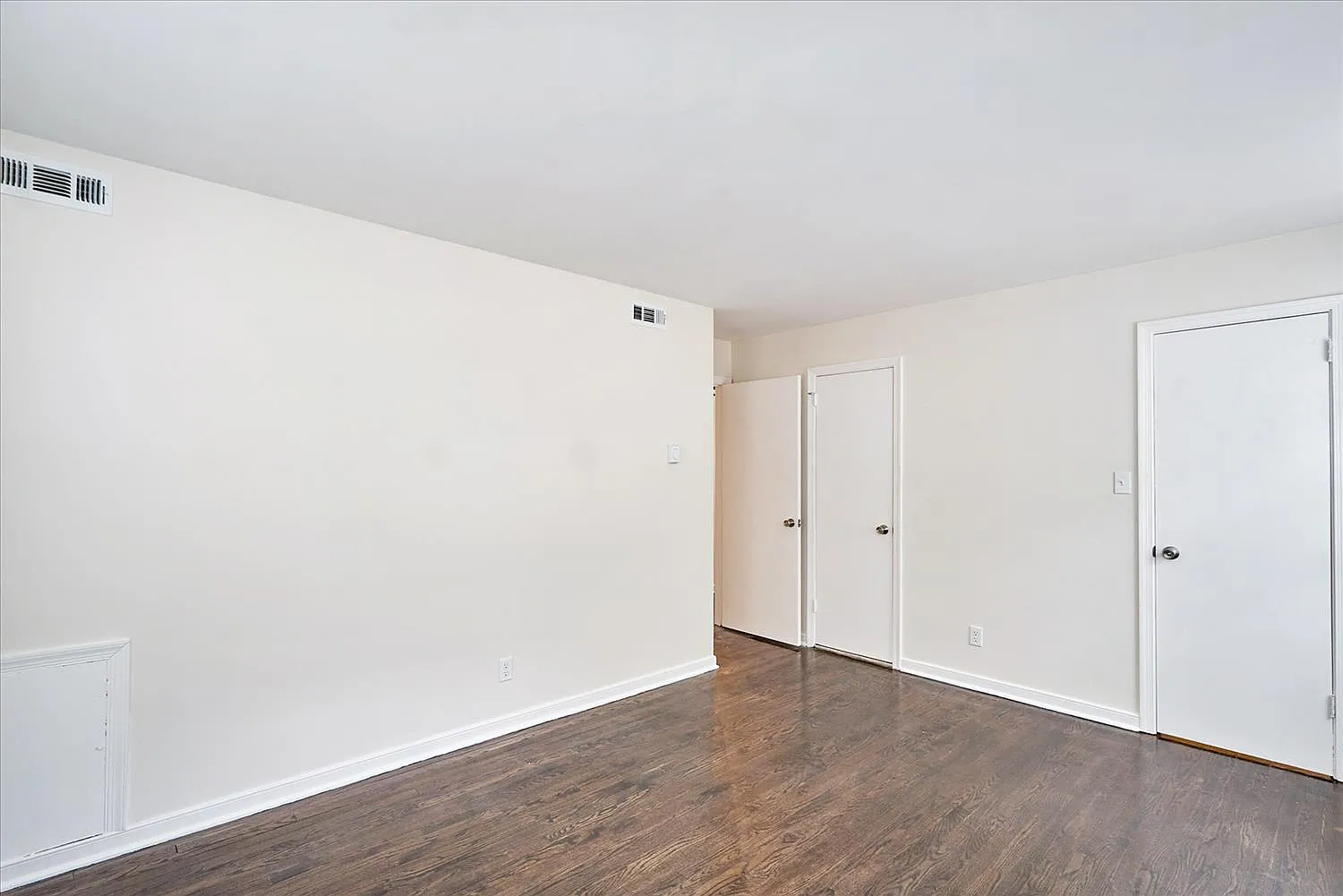 3 bed, 1.5 bath, $1,895 — Photo 3
