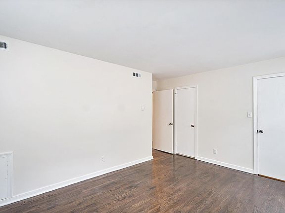 3rd image of 4509 Forest Hill Ave #3