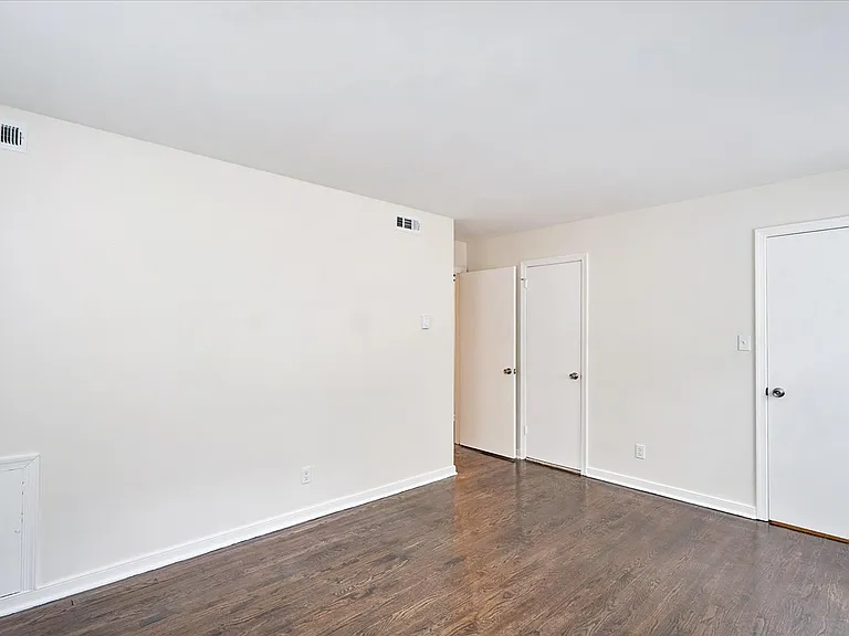 4509 Forest Hill Ave #3 — Photo 3