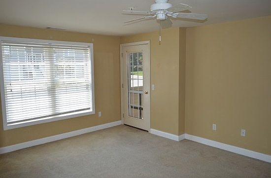 5th image of 6 Crestview Cir Unit 123