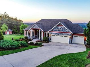 3818 Skyline Dr, Morganton, NC 28655