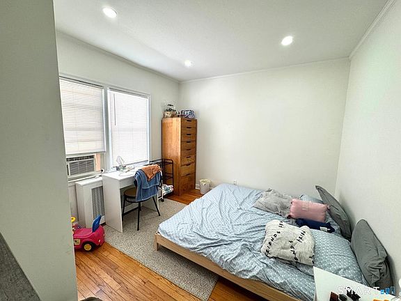 4th image of 73 Rippowam Road