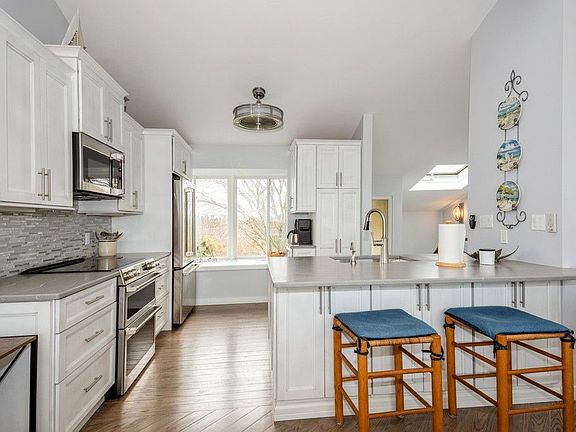 2nd image of 21 S Fulton Dr #27