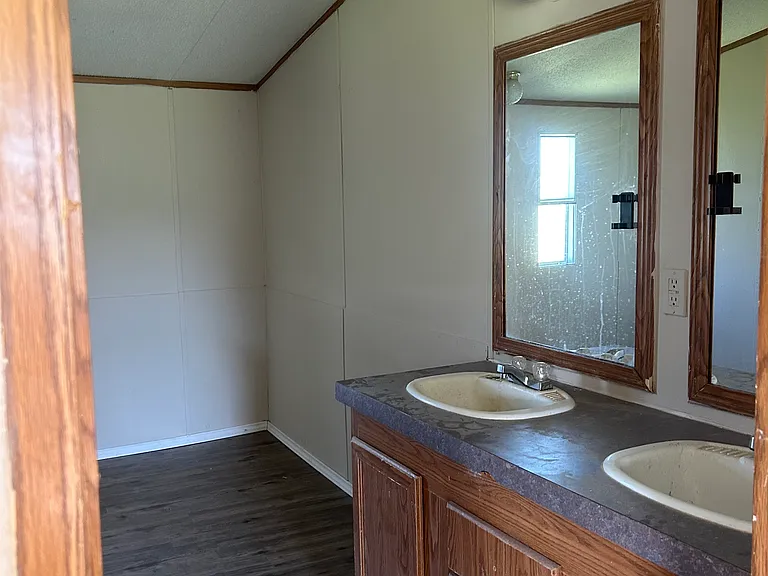 239 Cedar Dr — Photo 10