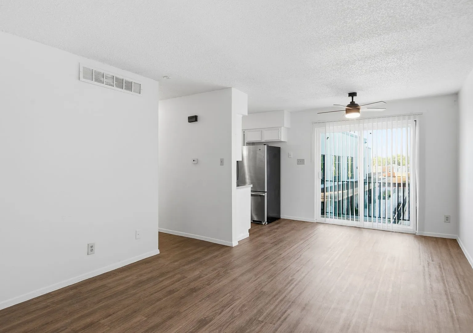 Central Austin One Bedroom Gem - Walk to Central Market! — Photo 3