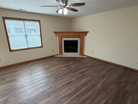 3rd image of 3547 McLaughlin Dr