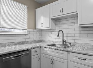 5 Boles Ave, Wentzville, MO 63385