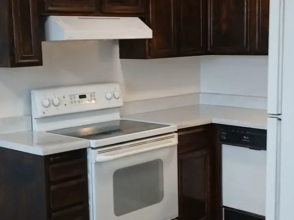 4211 Forrest Hill Rd APT 8, Colorado Springs, CO 80907