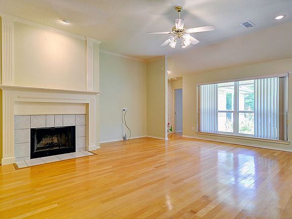 5th image of 8105 Hulen Park Cir