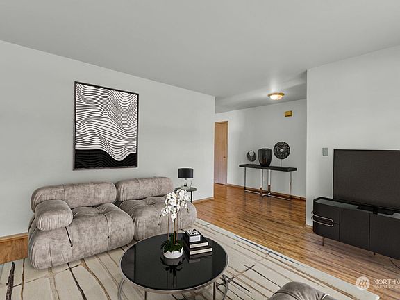 4th image of 19805 71st Avenue Ct E