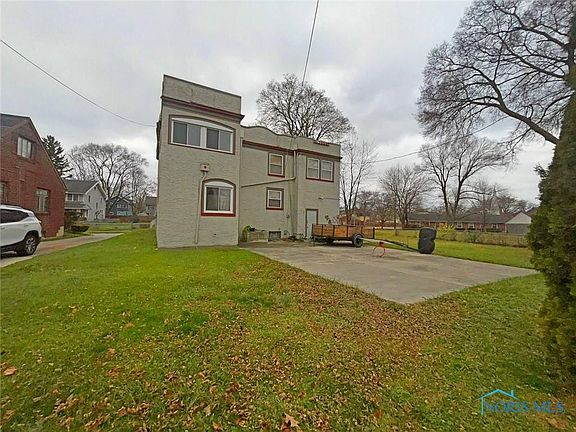 3rd image of 1348 Thatcher Dr