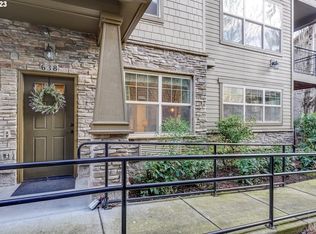 638 NE Newstead Ln, Hillsboro, OR 97006