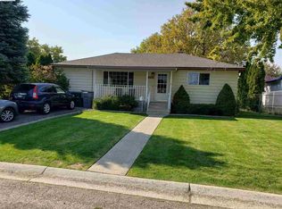 2035 Rainier Ave, Richland, WA 99354