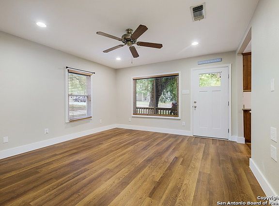 4th image of 645 Magazine Ave