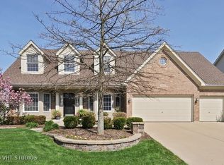 3951 Bluejay Ln, Naperville, IL 60564