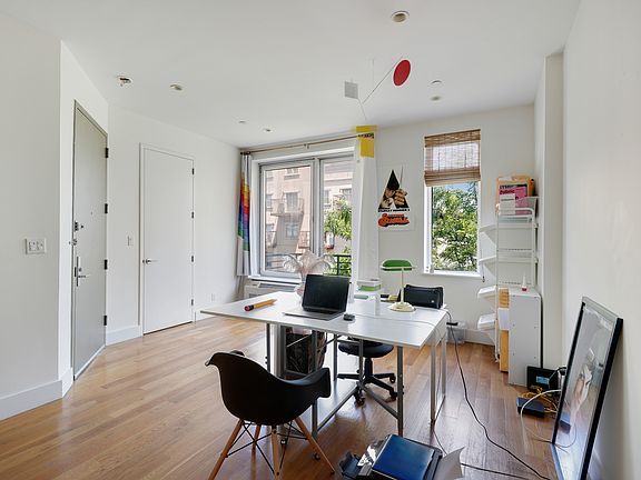 4th image of 582 Marcy Ave APT 3A