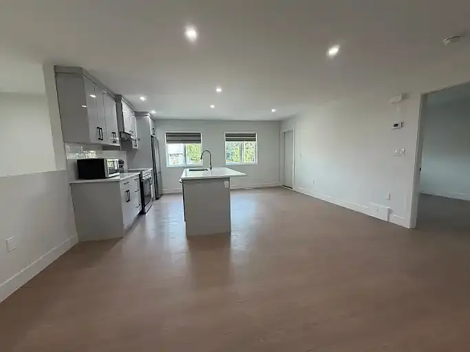 3 bed, 2.0 bath, $2,000 — Photo 4