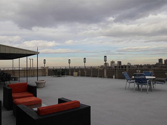 3rd image of 800 N Washington St APT 301