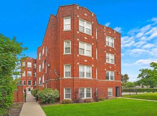 800 S 15th Ave #2R, Maywood, IL 60153