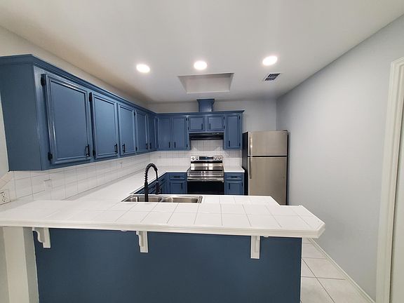 3rd image of 2302 Kimberly Ln #4