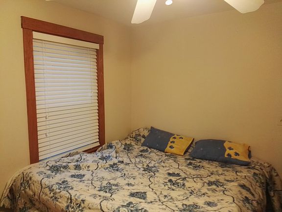 Lst floor bedroom rm with king bd