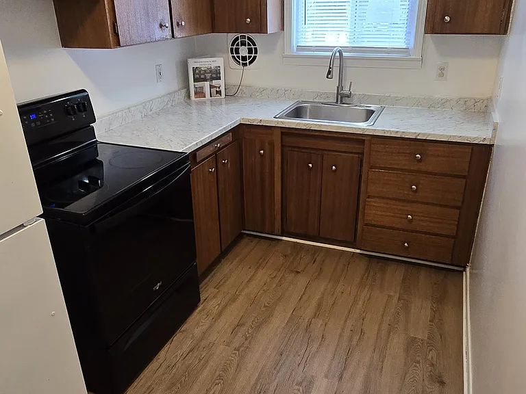 6849 Country Ln — Photo 9