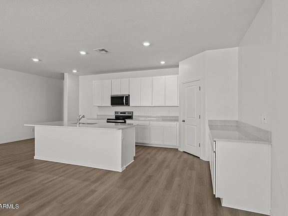5th image of 18198 W MOHAVE Street