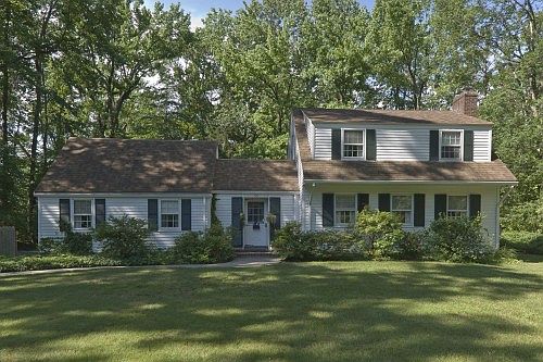 1st image of 95 Hathaway Ln
