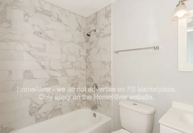 705 W 9th St — Photo 14