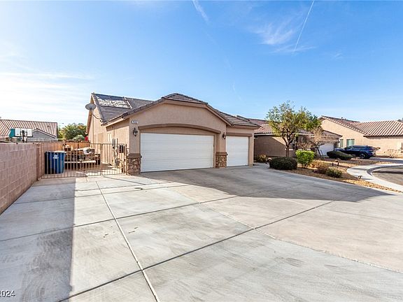 3rd image of 7552 Chambery Cove Ct