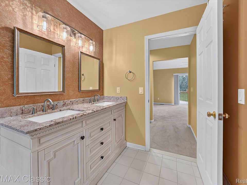 6280 Whispering Meadows Dr, photo 24