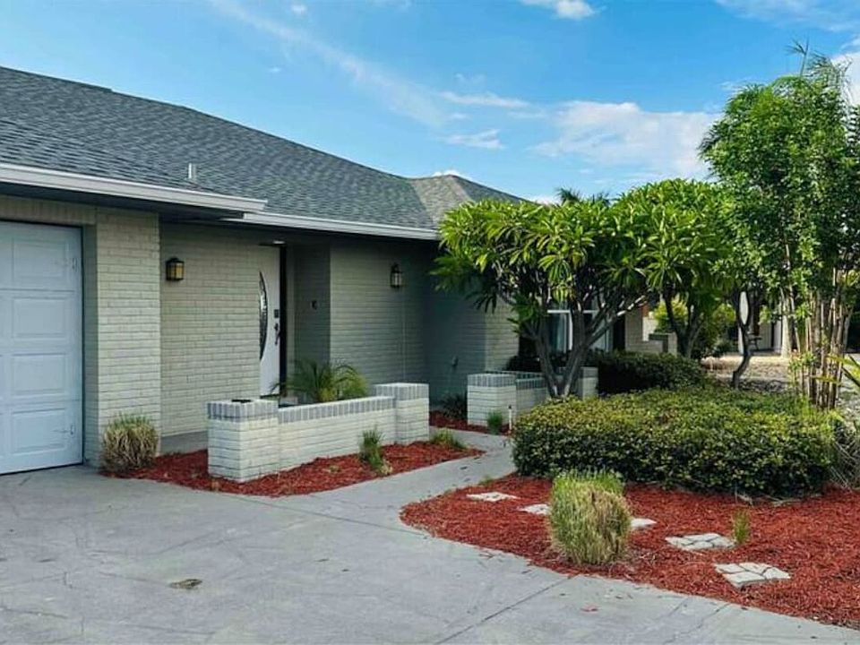 1st image of 6334 Cottonwood Ln #13