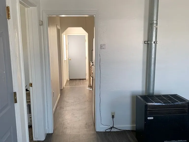 906 SE Court Ave — Photo 9