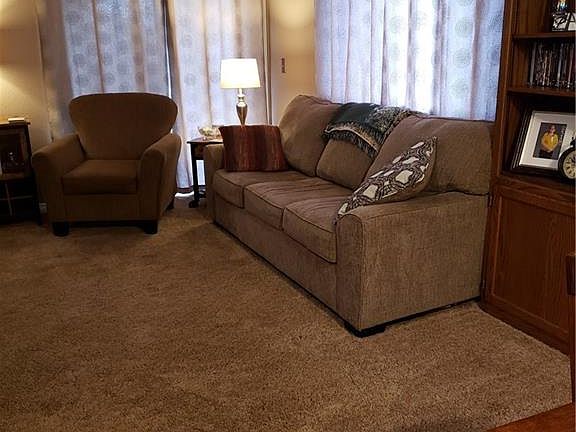 3rd image of 2826 Oakland Dr Unit 4