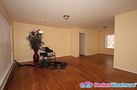 2nd image of 1408 NE 42nd St