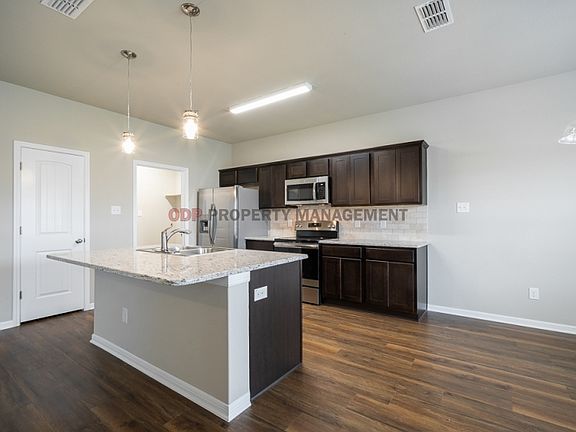 5th image of 7509 Hudson Grove Dr