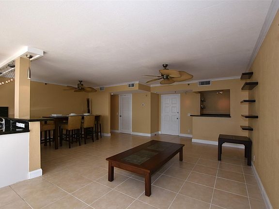 4th image of 105 Lake Emerald Drive #506