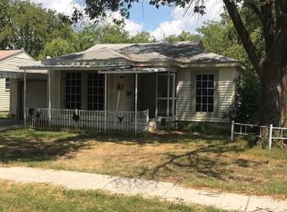 1017 SW 4th St, Grand Prairie, TX 75051