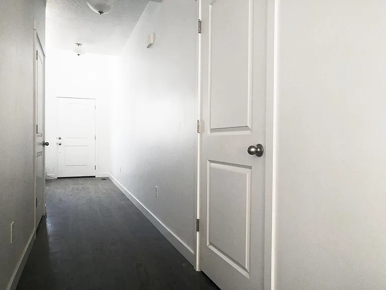 504 S Pegasus Way — Photo 10