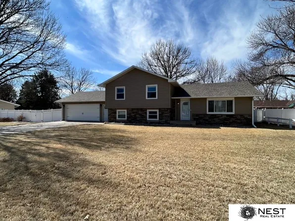 1111 1st St, Aurora, NE 68818
