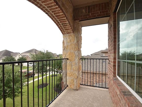3rd image of 26626 Grey Swan Dr