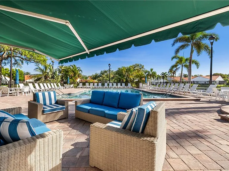 565 Beachwalk Cir #T-102 — Photo 23