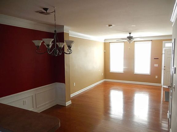 4th image of 250 Welton Way