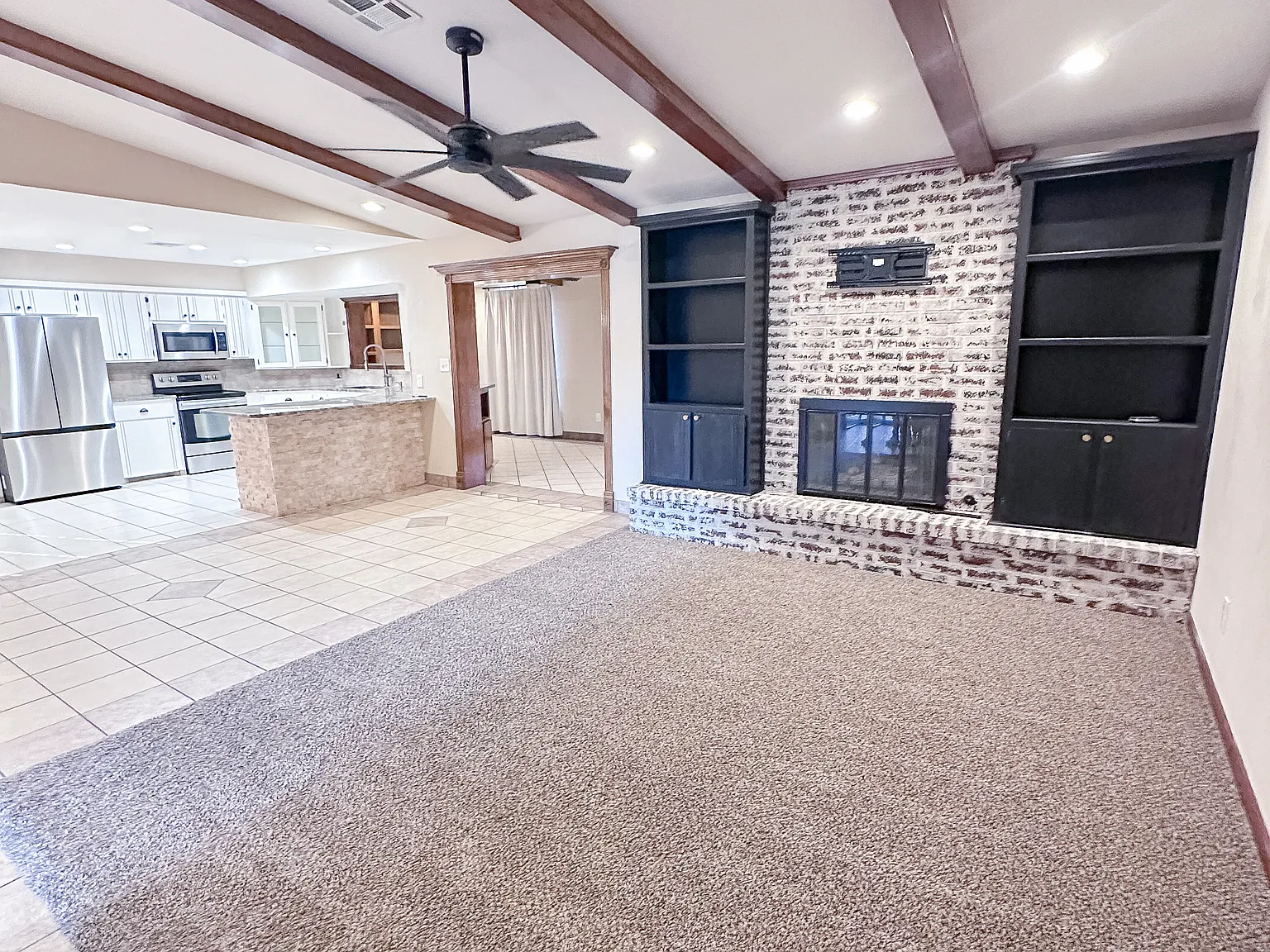 3 bed, 1600 sqft, $1,750 — Photo 2