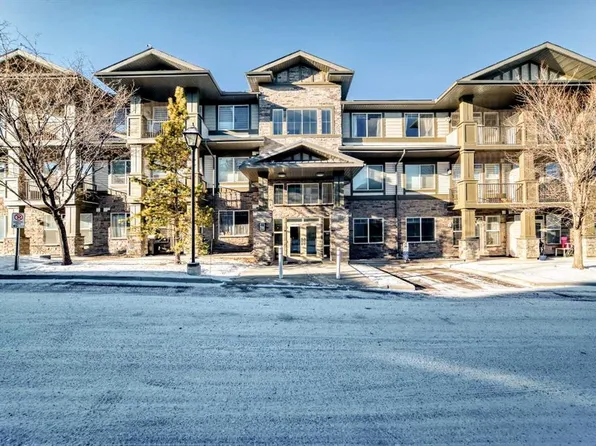 48 E Panatella Rd NW #312, Calgary, AB T3K 0V4