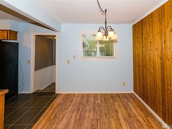 4th image of 1024 Skyridge St SE