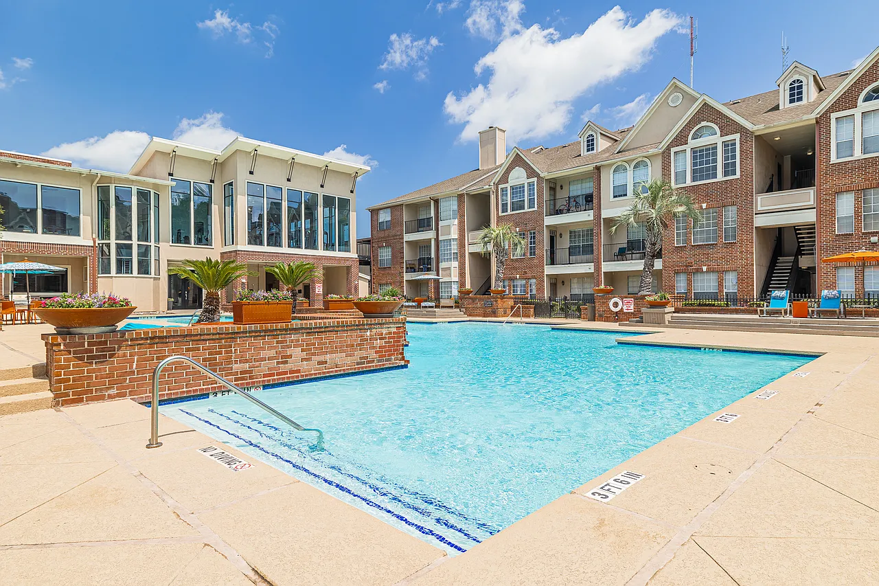 The Village at Bellaire Apartments — Photo 1