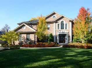 1620 Canterbury Ln, Glenview, IL