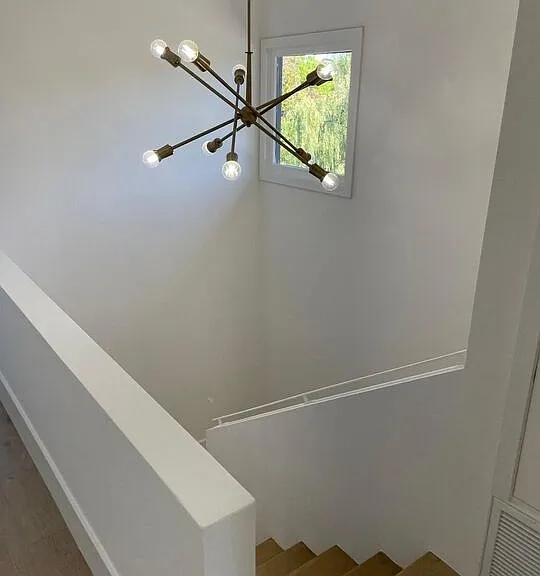 15434 Mulholland Dr — Photo 9